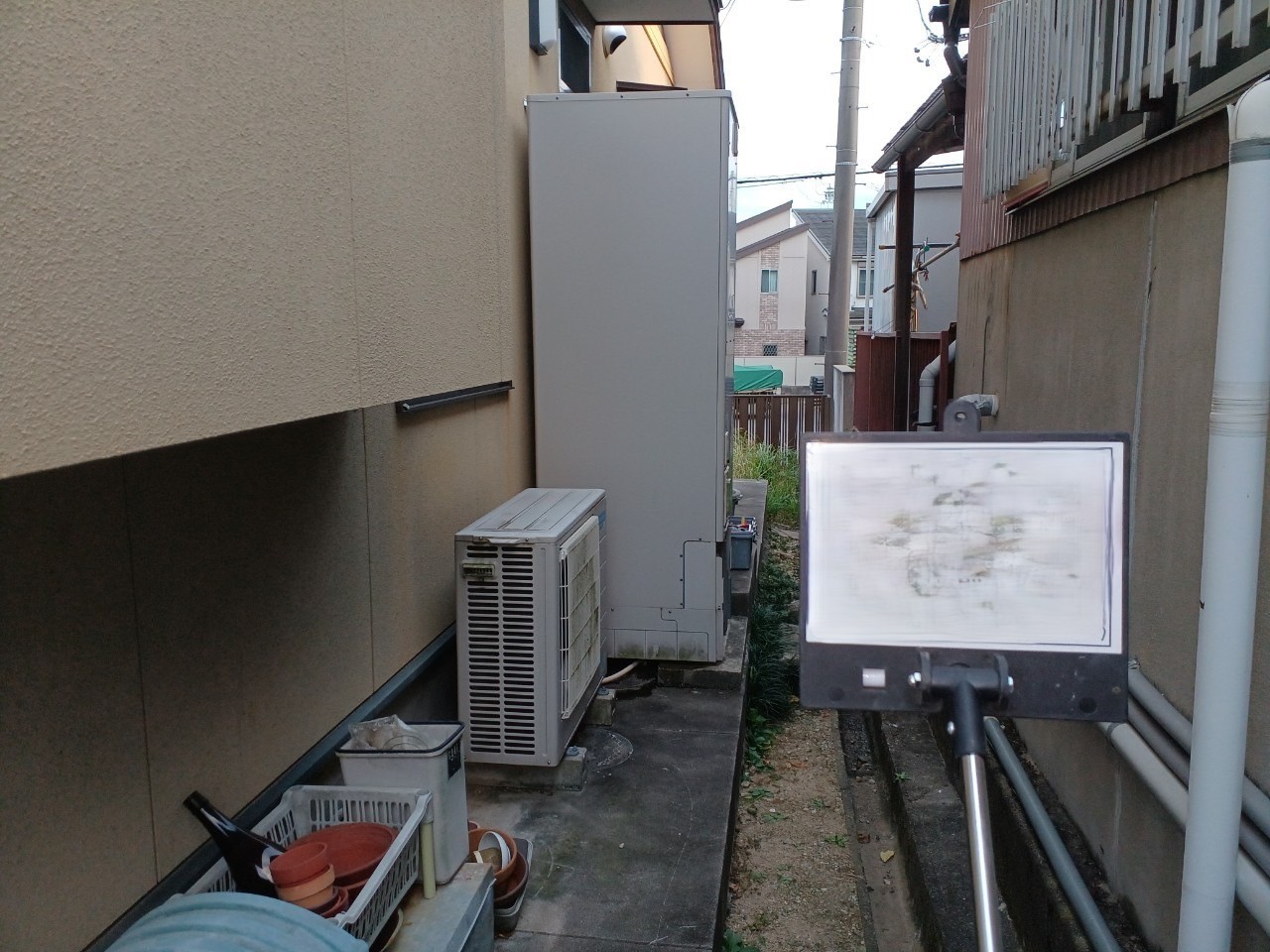 SRT-HP46WX8