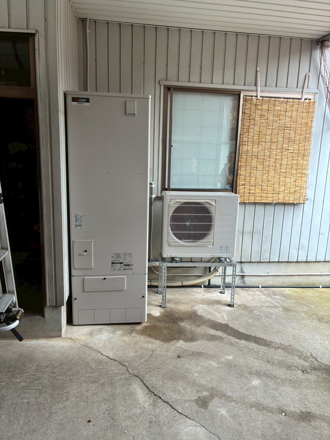 SRT-P556UB