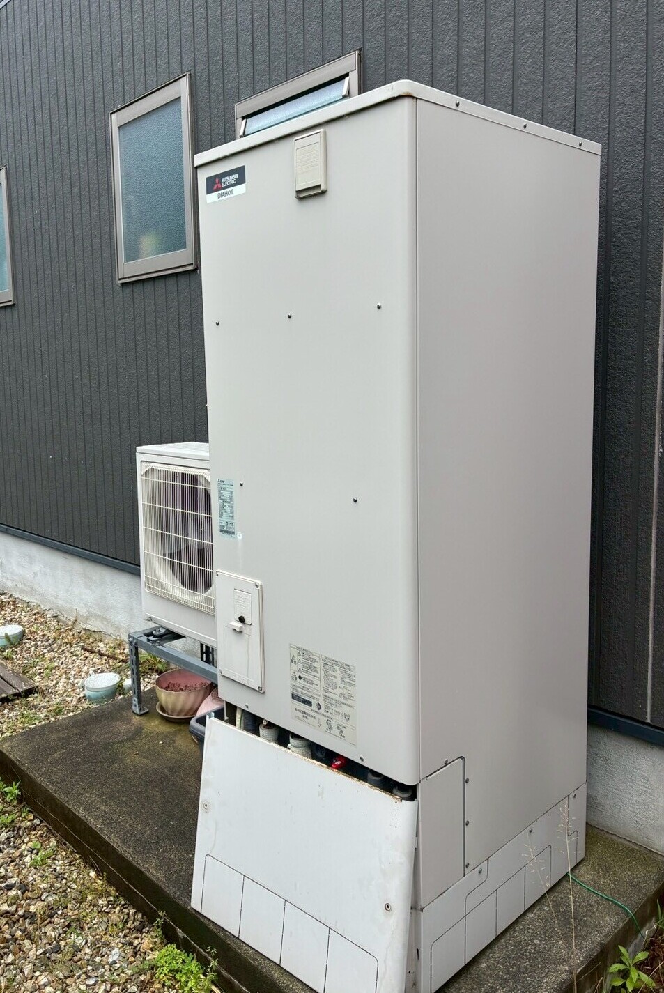 SRT-W374