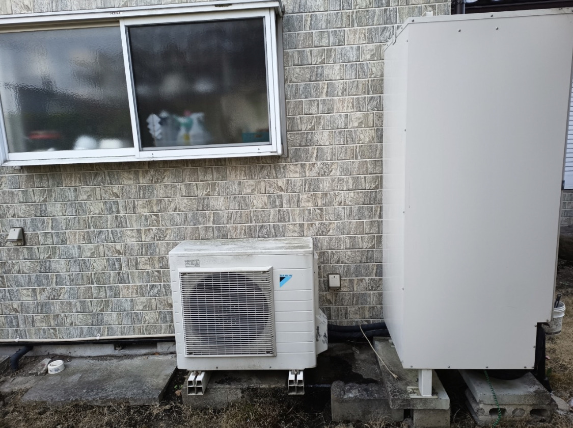 シール劣化のため不明