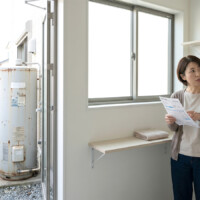 【小松市】電気温水器からエコキュートへ交換する前に確認したいこと｜撤去加算・置き場所・工事の見方