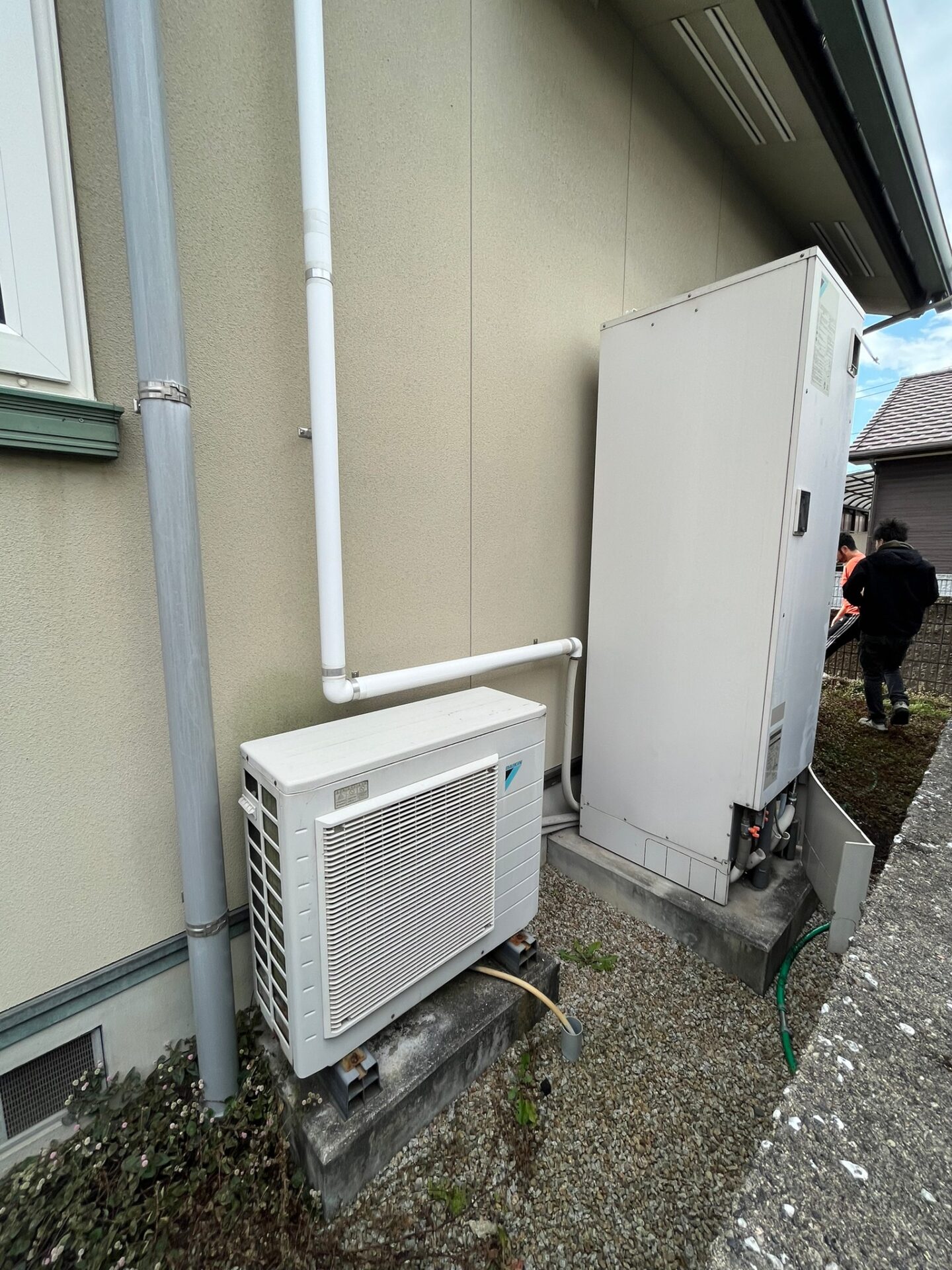 エコキュート型番不明