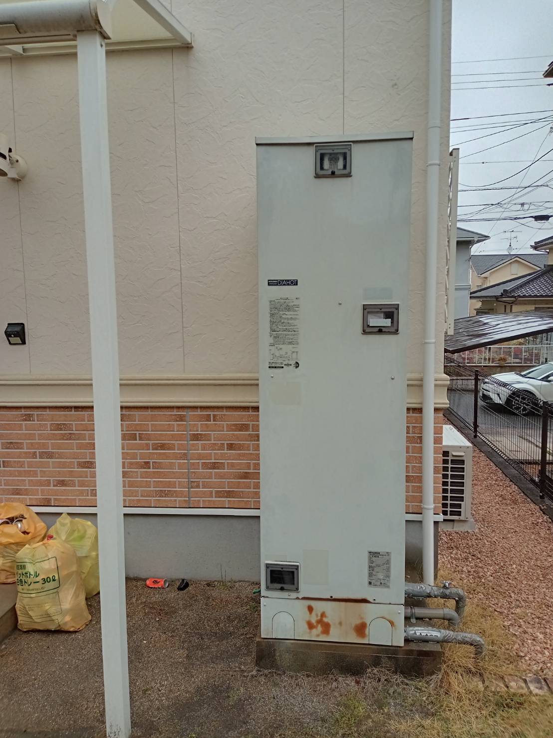 電気温水器（型式不明）