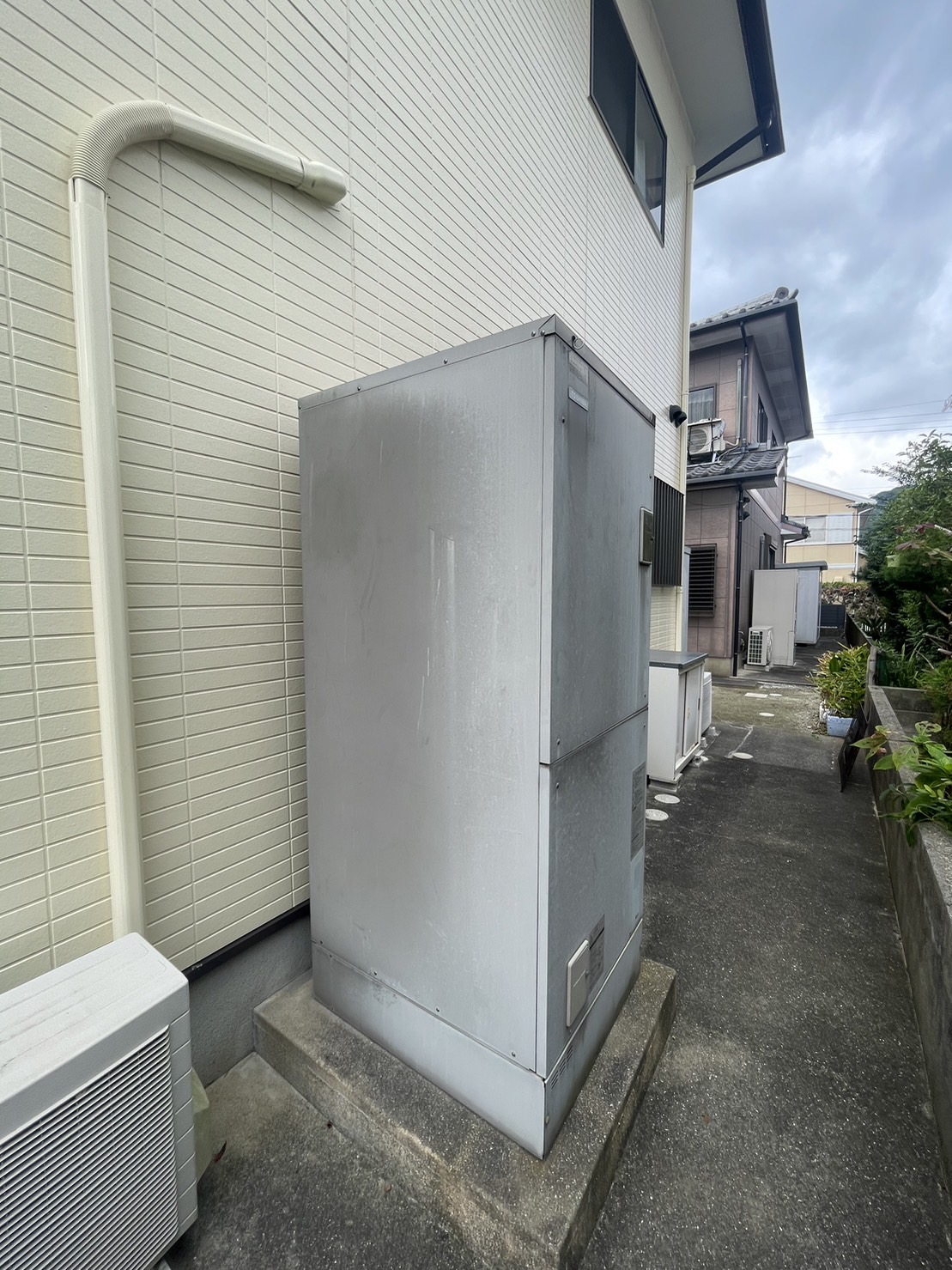 電気温水器（型式不明）