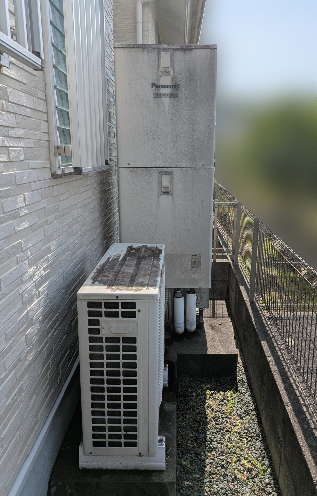 ヒートポンプ給湯器　HE-KU37BQ