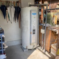 型式不明(電気温水器)