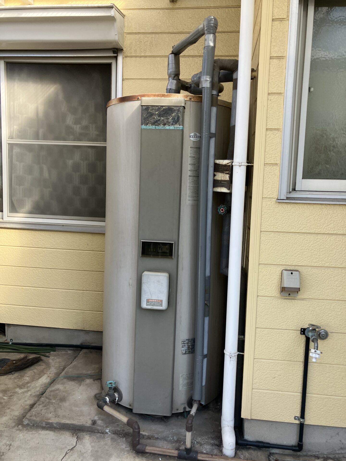 丸形電気温水器