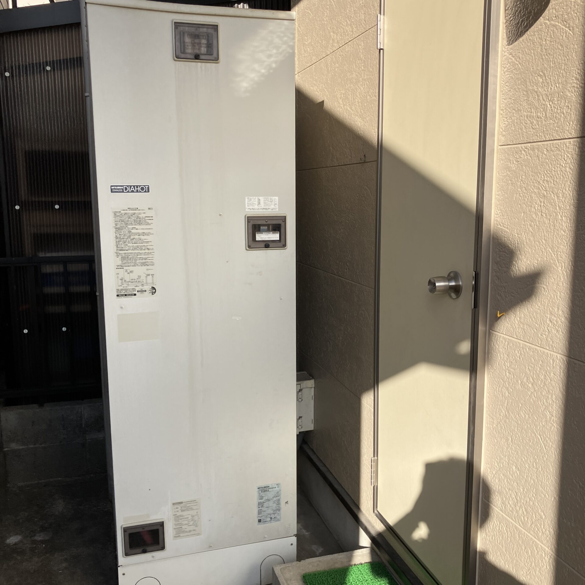 SRT-5667WFU-BL(電気温水器)