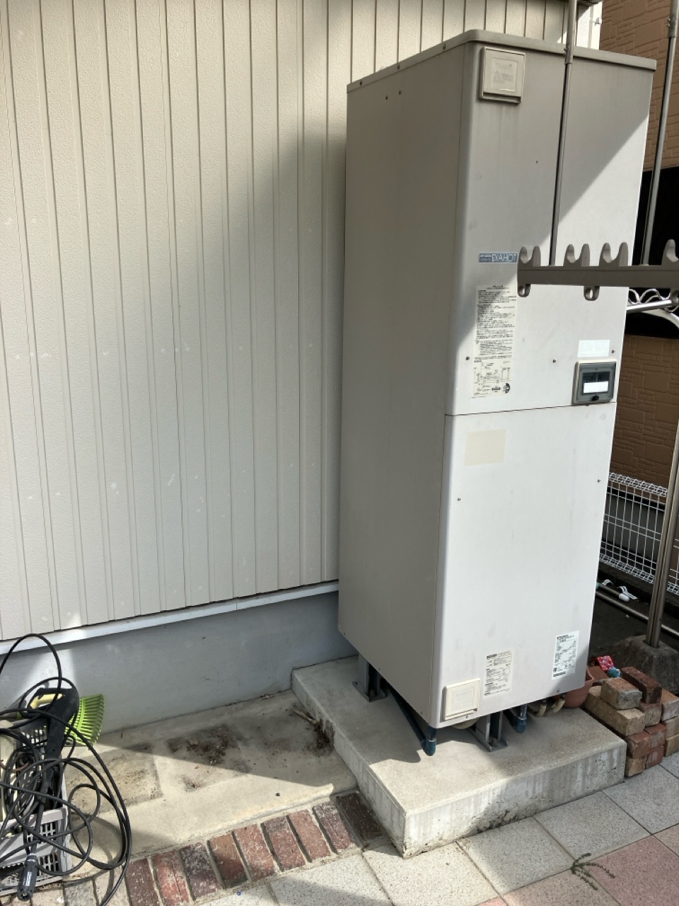 SRT-4668F-BL(電気温水器)