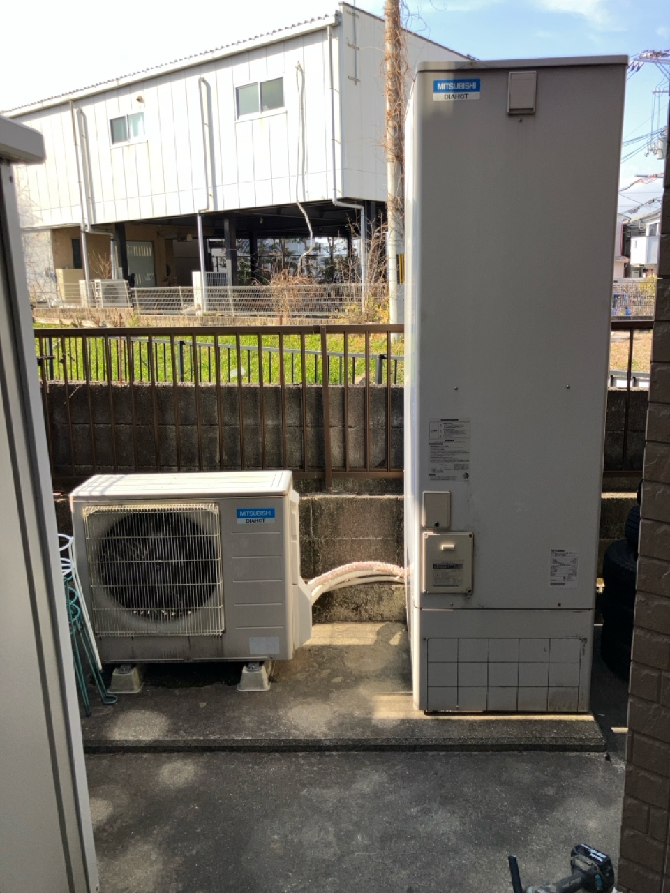 SRT-HPT46W5