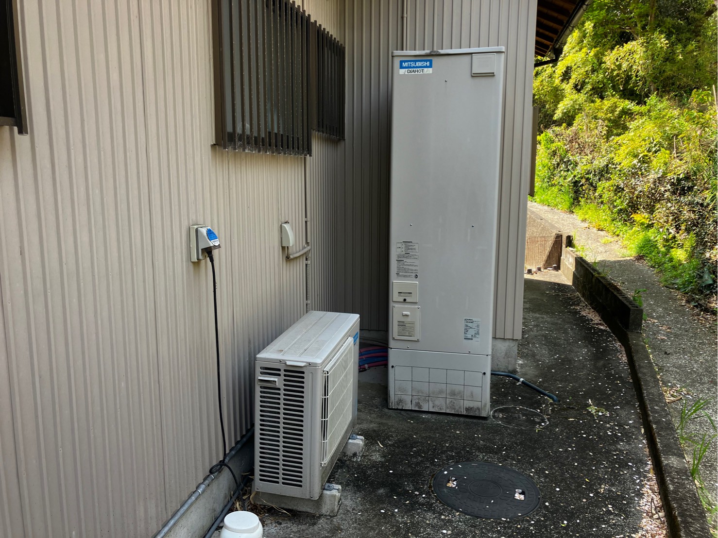SRT-HPT46WX4