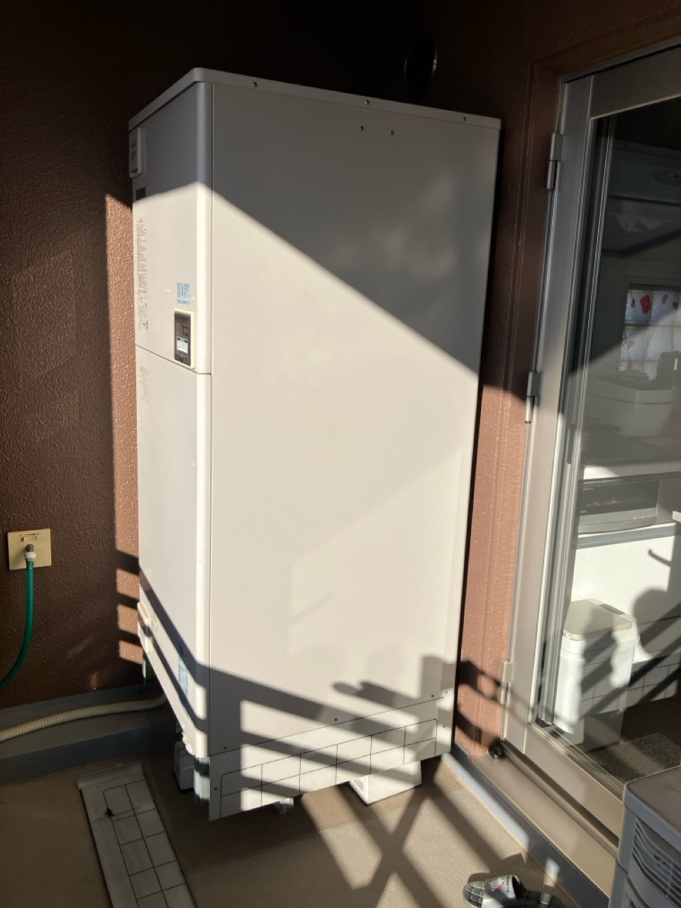 SRT-4668WFUM-BL(電気温水器)