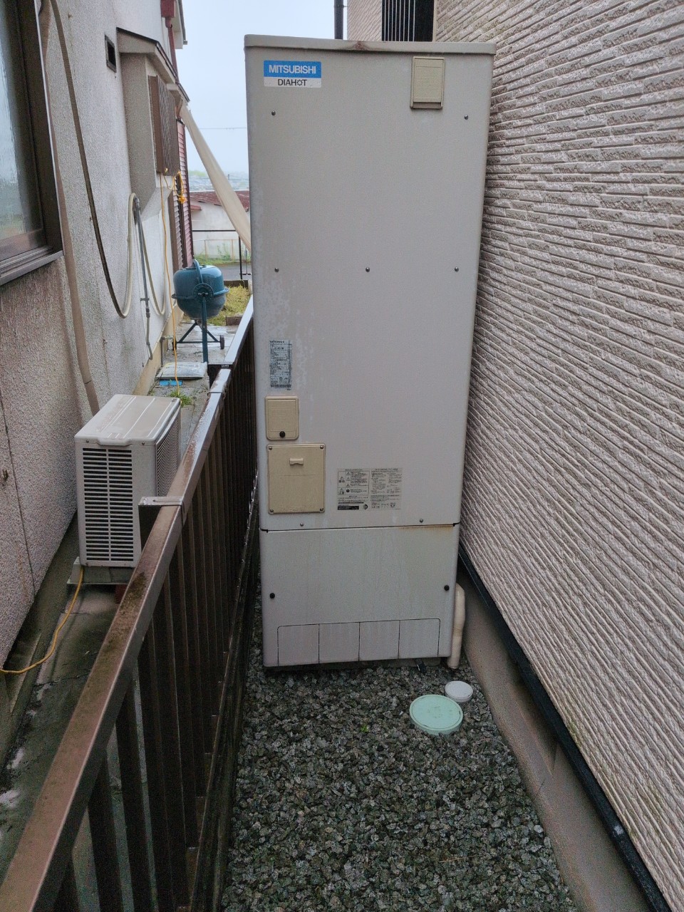SRT-HPT37W8