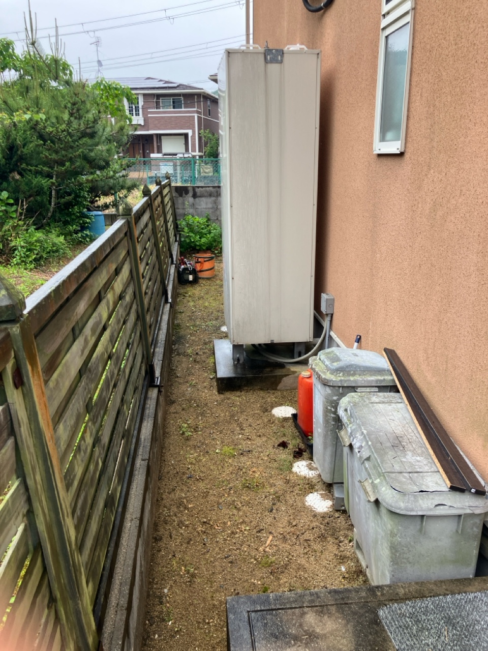 BE-F46BWU(電気温水器)