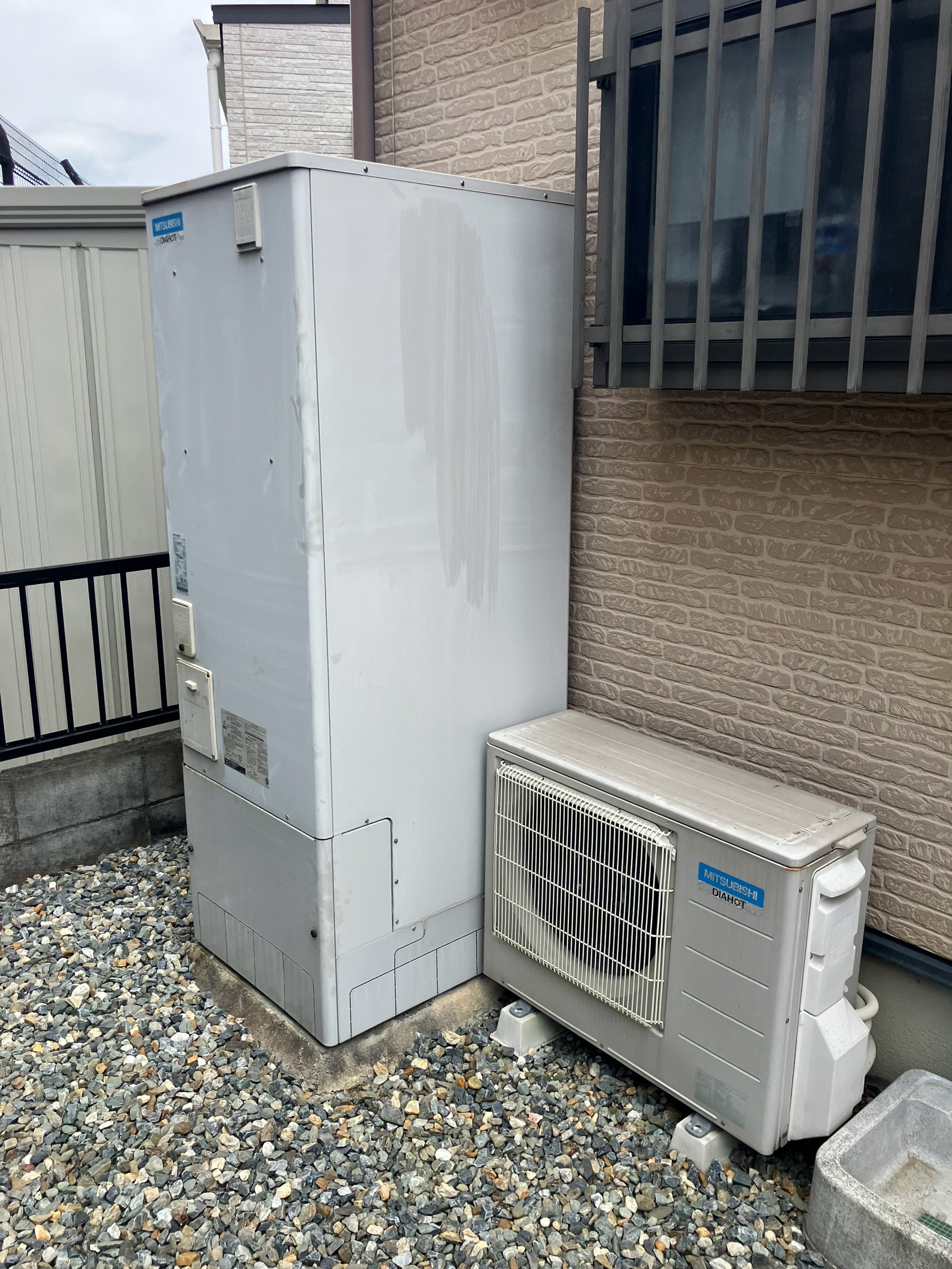 SRT-HP37WX7