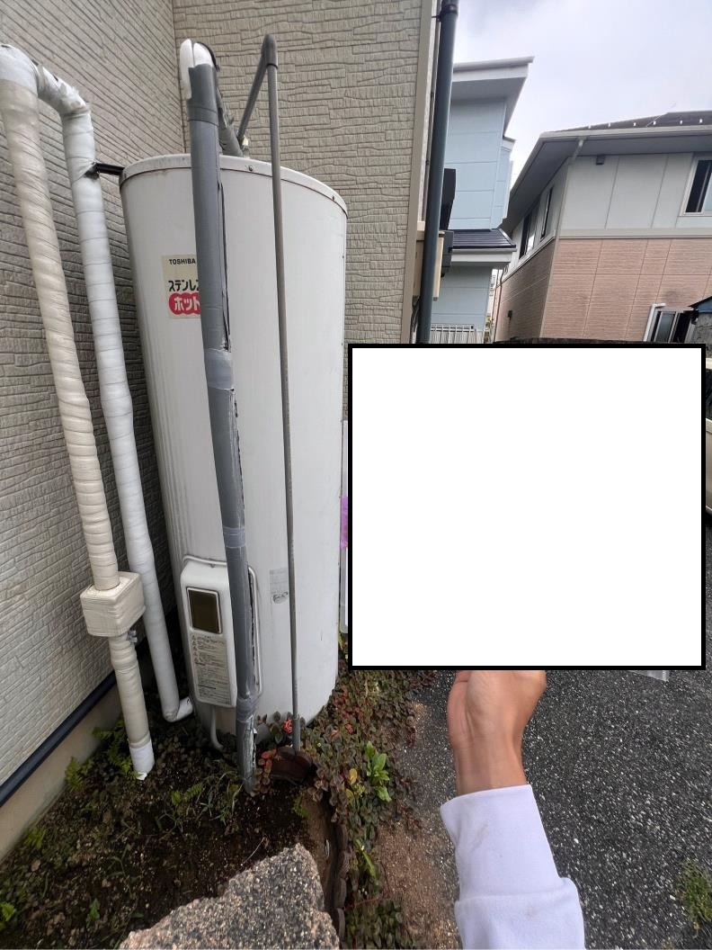 不明　電気温水器