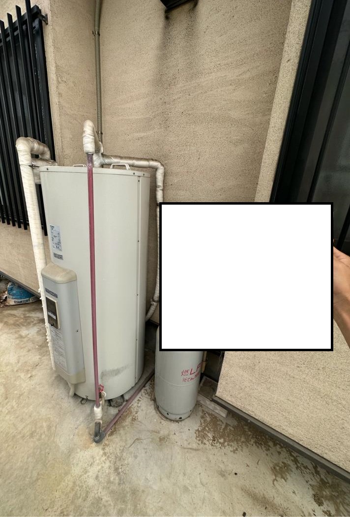 電気温水器　型番不明