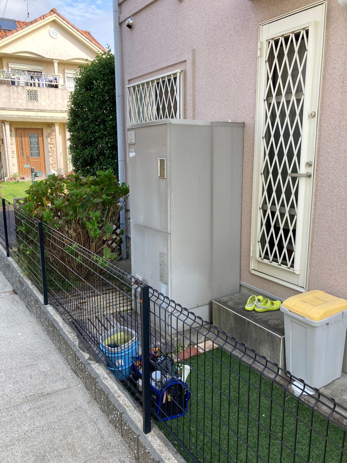 型式不明電気温水器