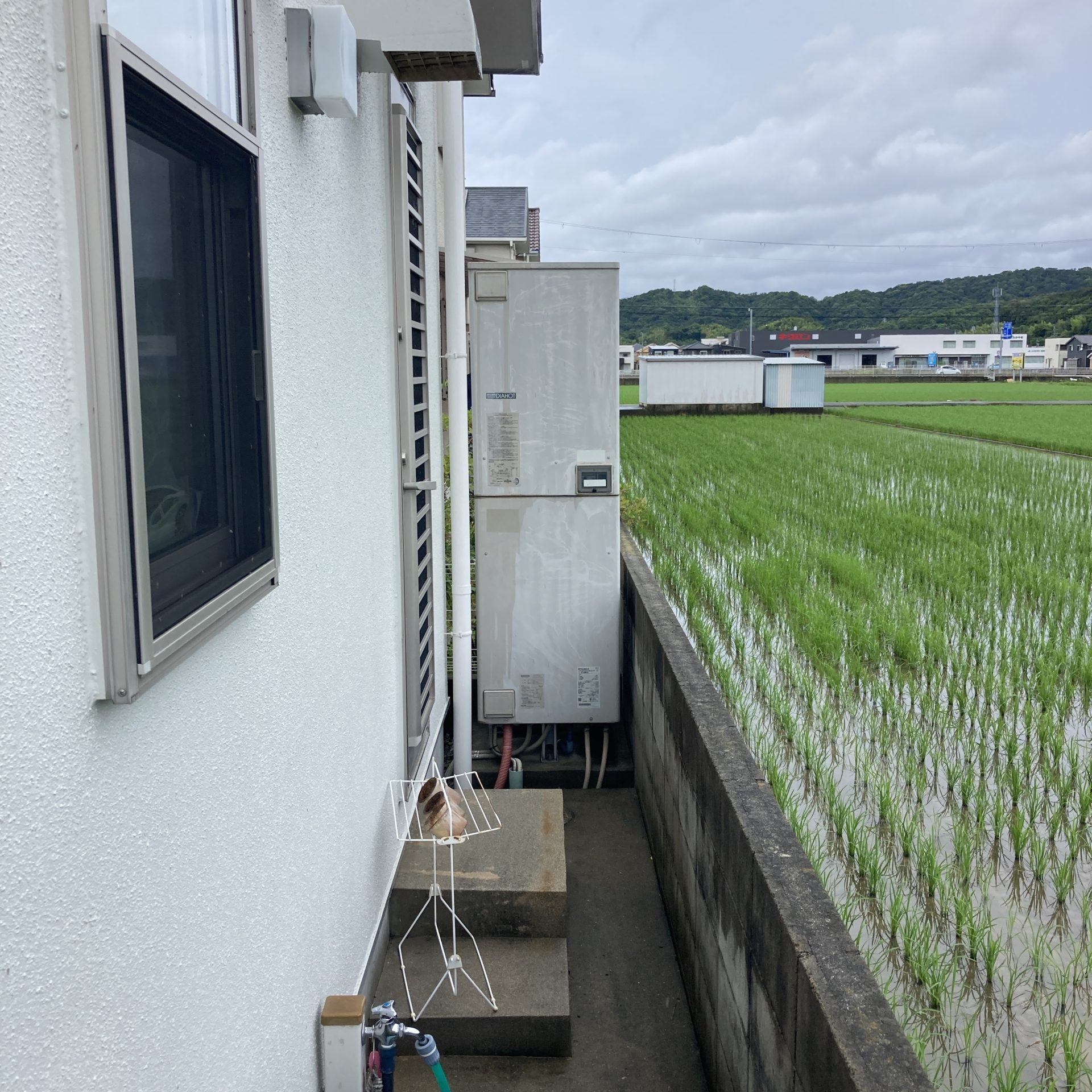 SRT-4668WFU-BL(電気温水器)