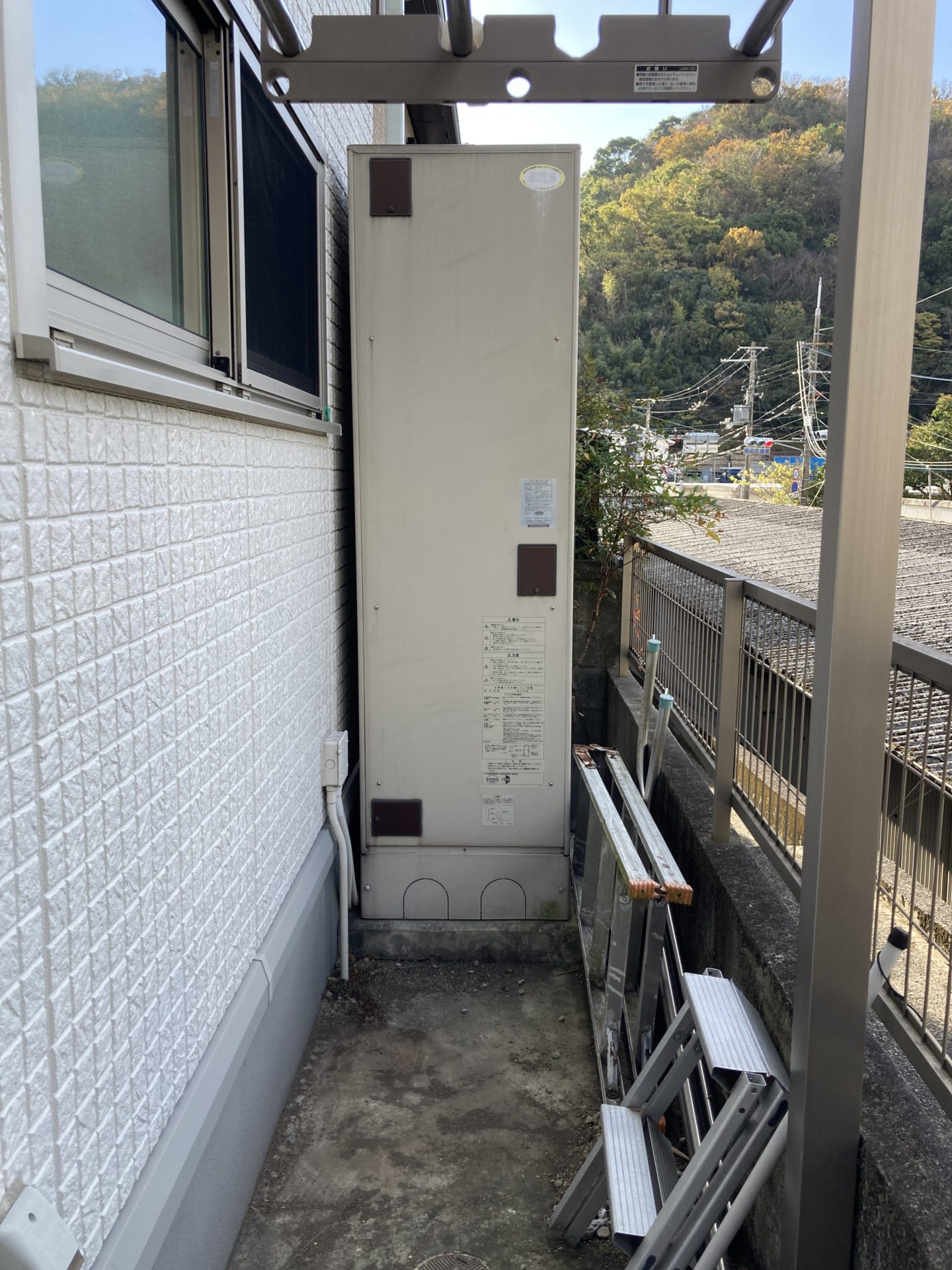 BE-F46BWU(電気温水器)