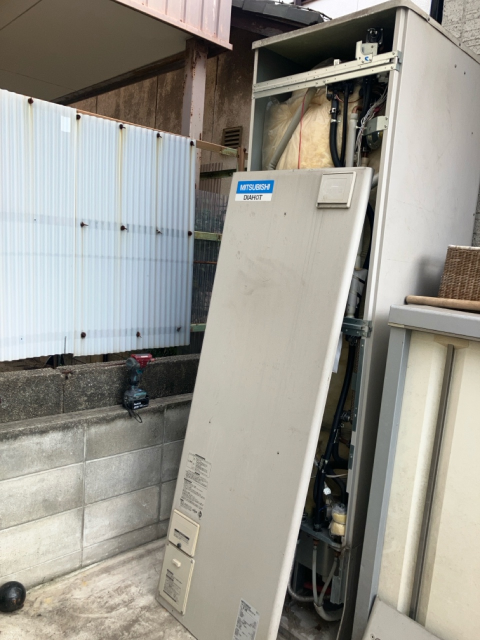 SRT-J46W3(電気温水器)