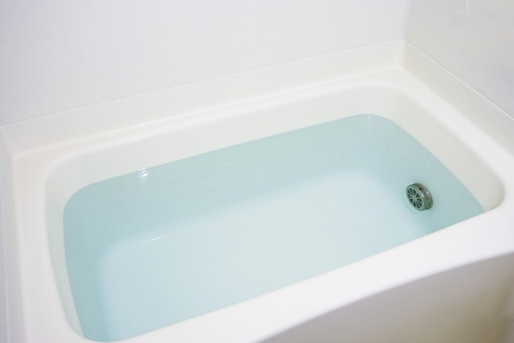 自動配管洗浄の際は浴槽循環口アダプタより10cm以上水位が必要